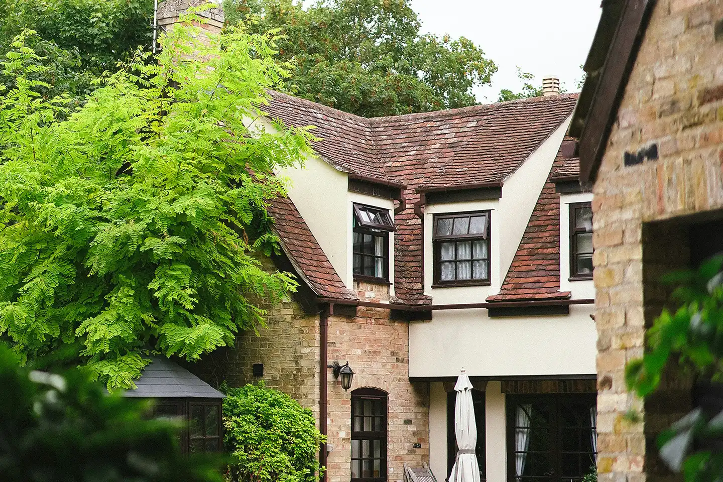 phil-hearing-pWPnu7qZoMs-unsplash